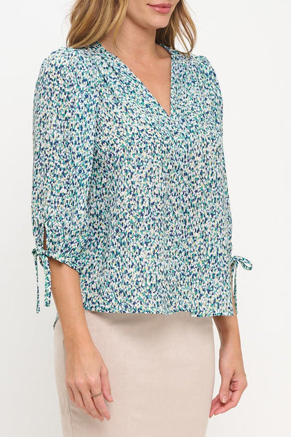 Abstract Print 3/4 Sleeve V neck Top - Shellcreations