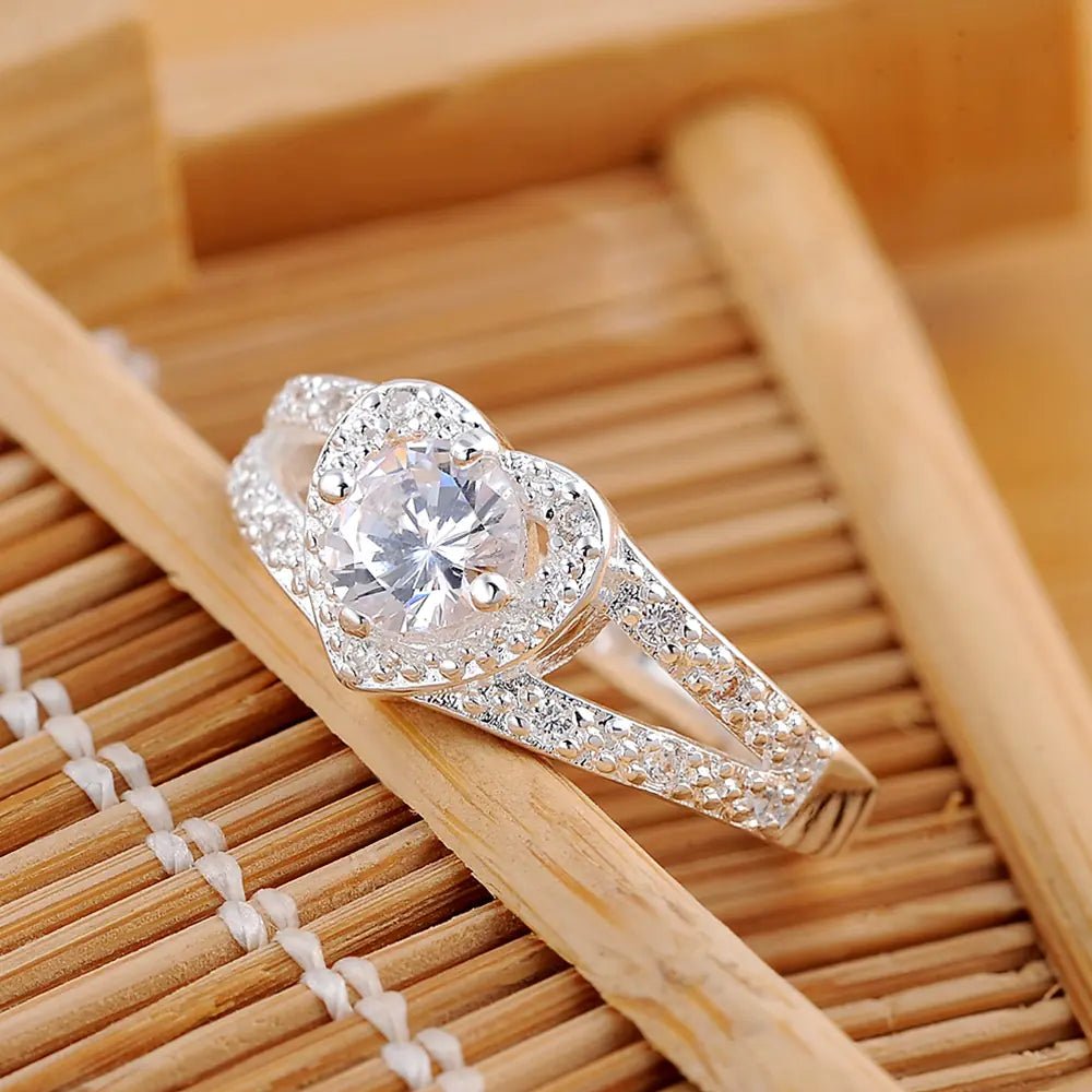 Elegant Heart Ring with Zirconia in 925 Silver - Shellcreations